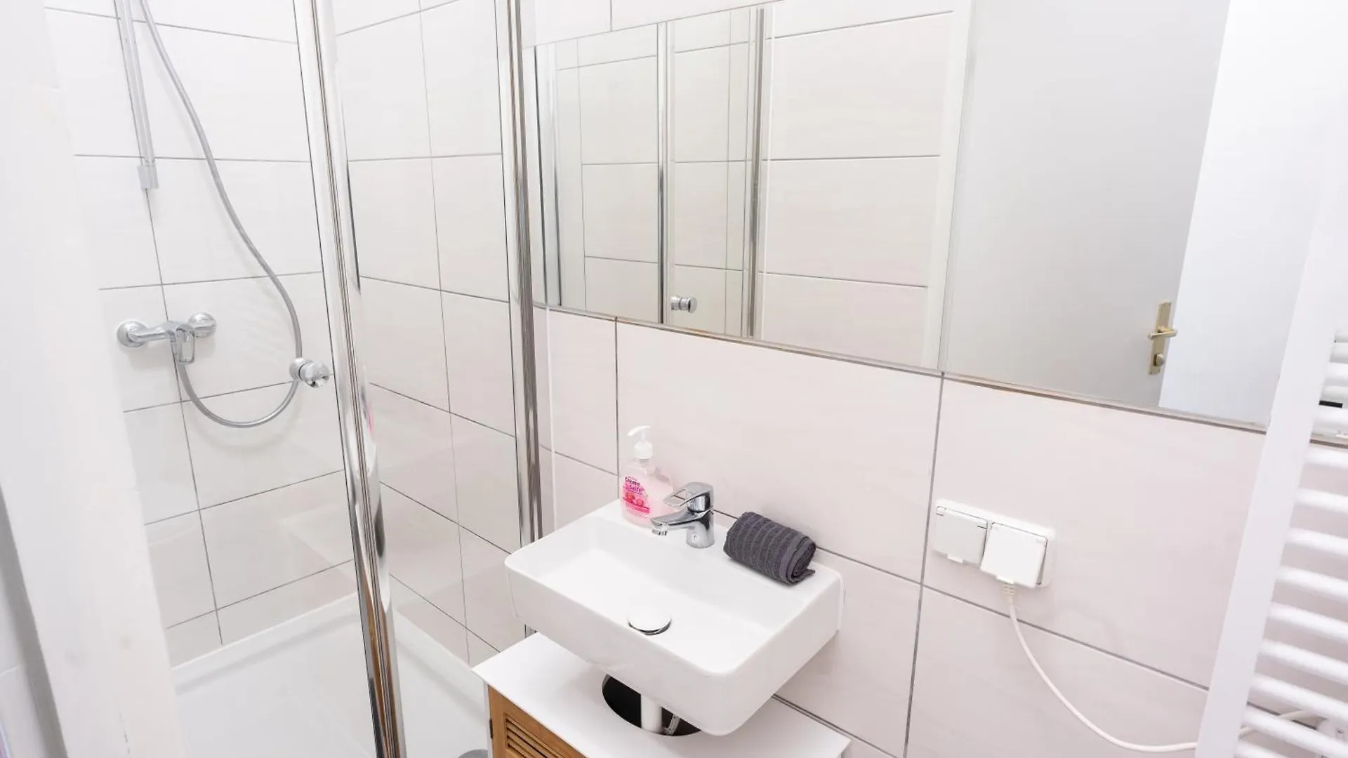 Vienna City Apartments 1110 فيينا 0*,